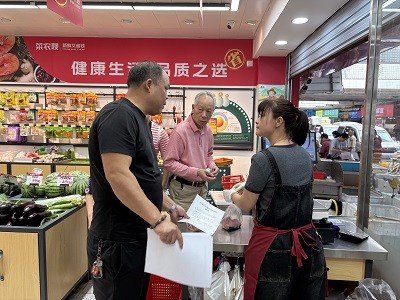 江湾社区开展门店巡查与宣传活动