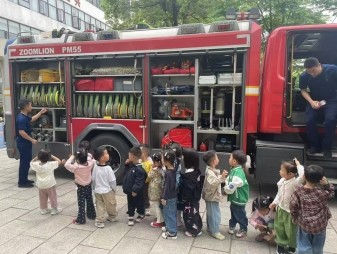 消防教育进校园，安全知识入童心